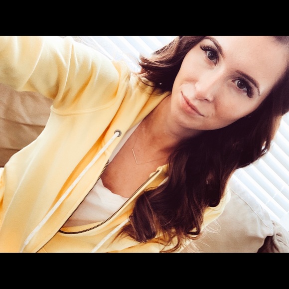 Meet your Posher, Brianne - Picture 1 of 1